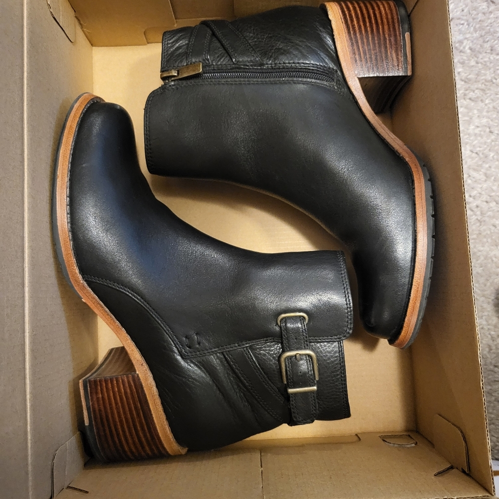 Clark's Black Leather Ankle Boots